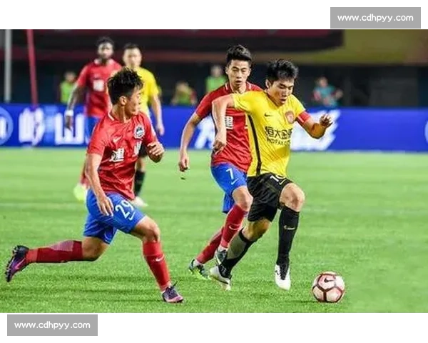 重庆力帆主场迎战广州富力保级关键战谁能打破连败困局 重庆力帆主场迎战广州富力保级关键战谁能打破连败困局